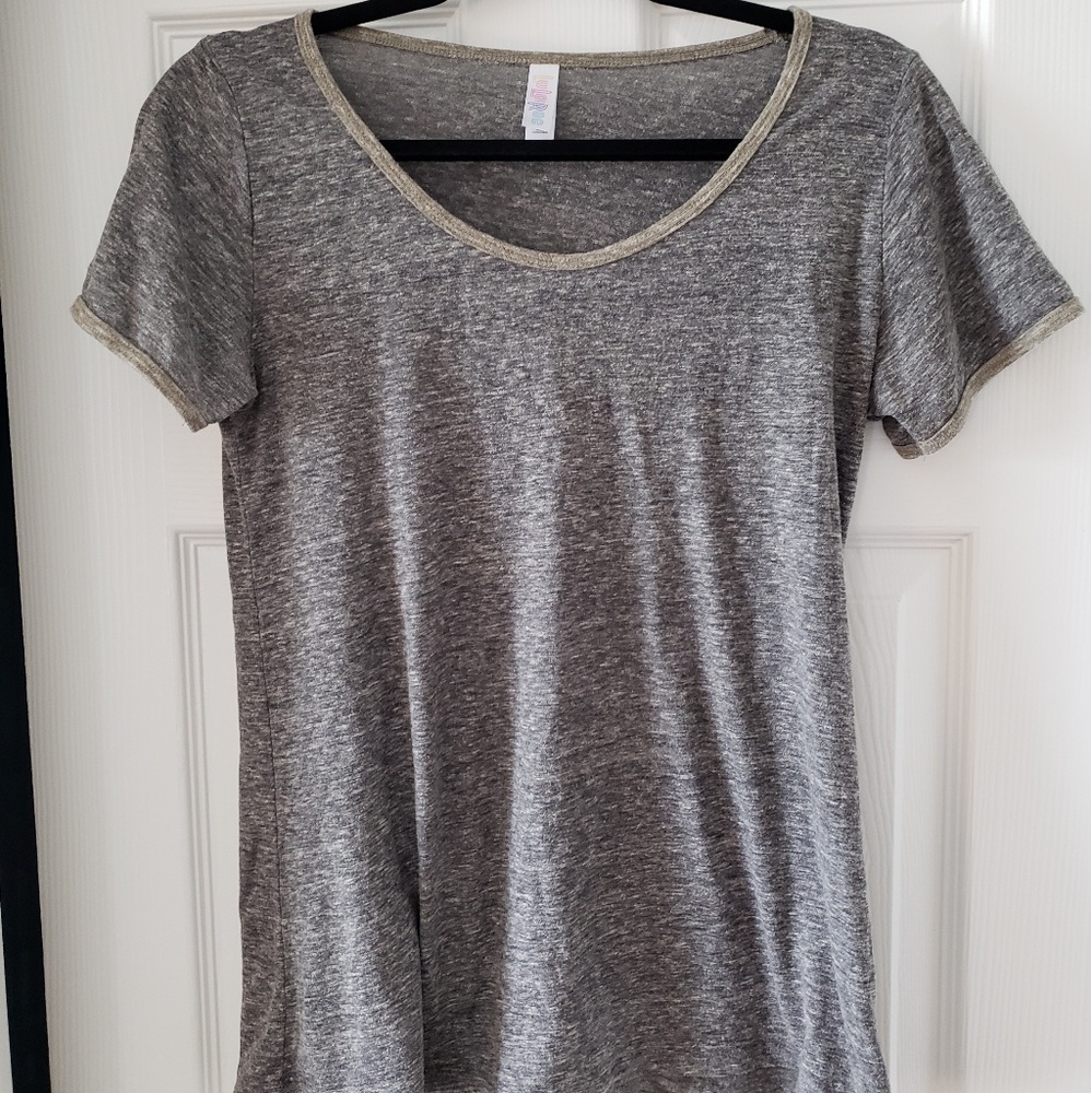 Lularoe classic tee